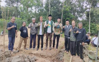 Peletakan Batu Pertama Pembangunan Mushola Roudlotut Tholibin di Desa Talang Jawa